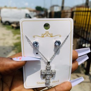 Fashion necklace and earrings 017