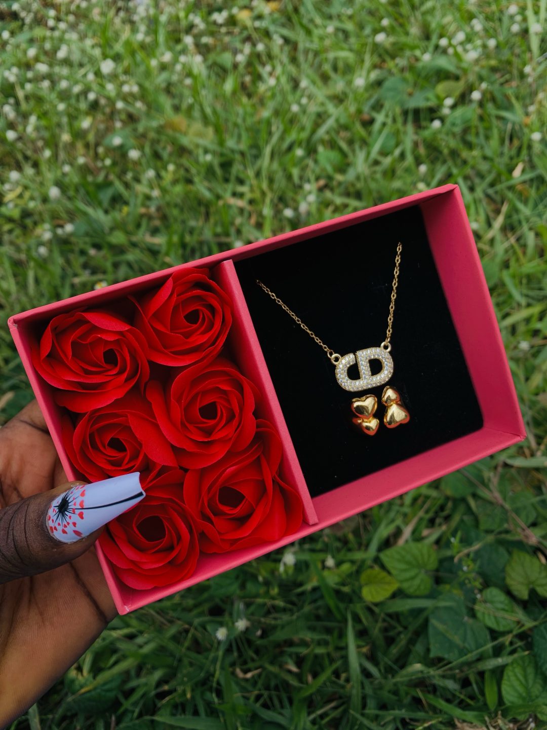 Dainty necklace and ring comes with paper box - Image 2