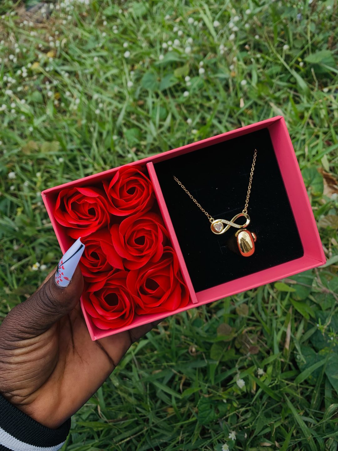 Dainty necklace and ring comes with paper box 007 - Image 2