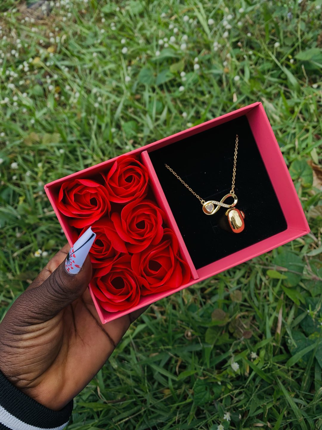 Dainty necklace and ring comes with paper box 007 - Image 3