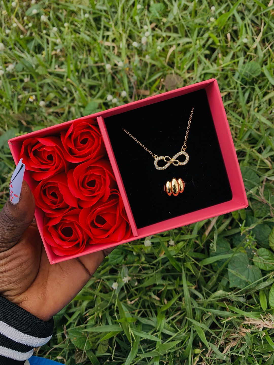 Dainty necklace and ring comes with paper box 006