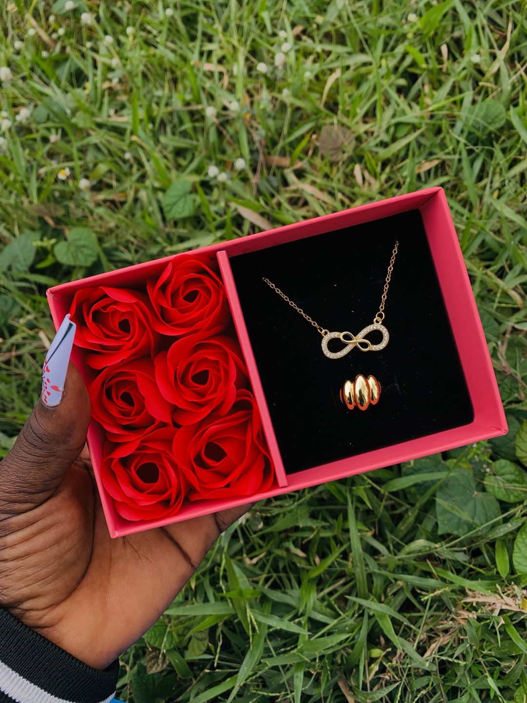 Dainty necklace and ring comes with paper box 006 - Image 4