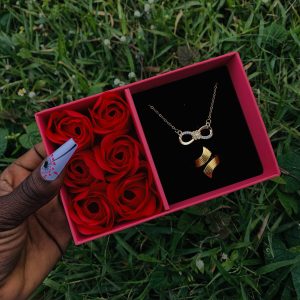 Dainty necklace and ring comes with paper box 005