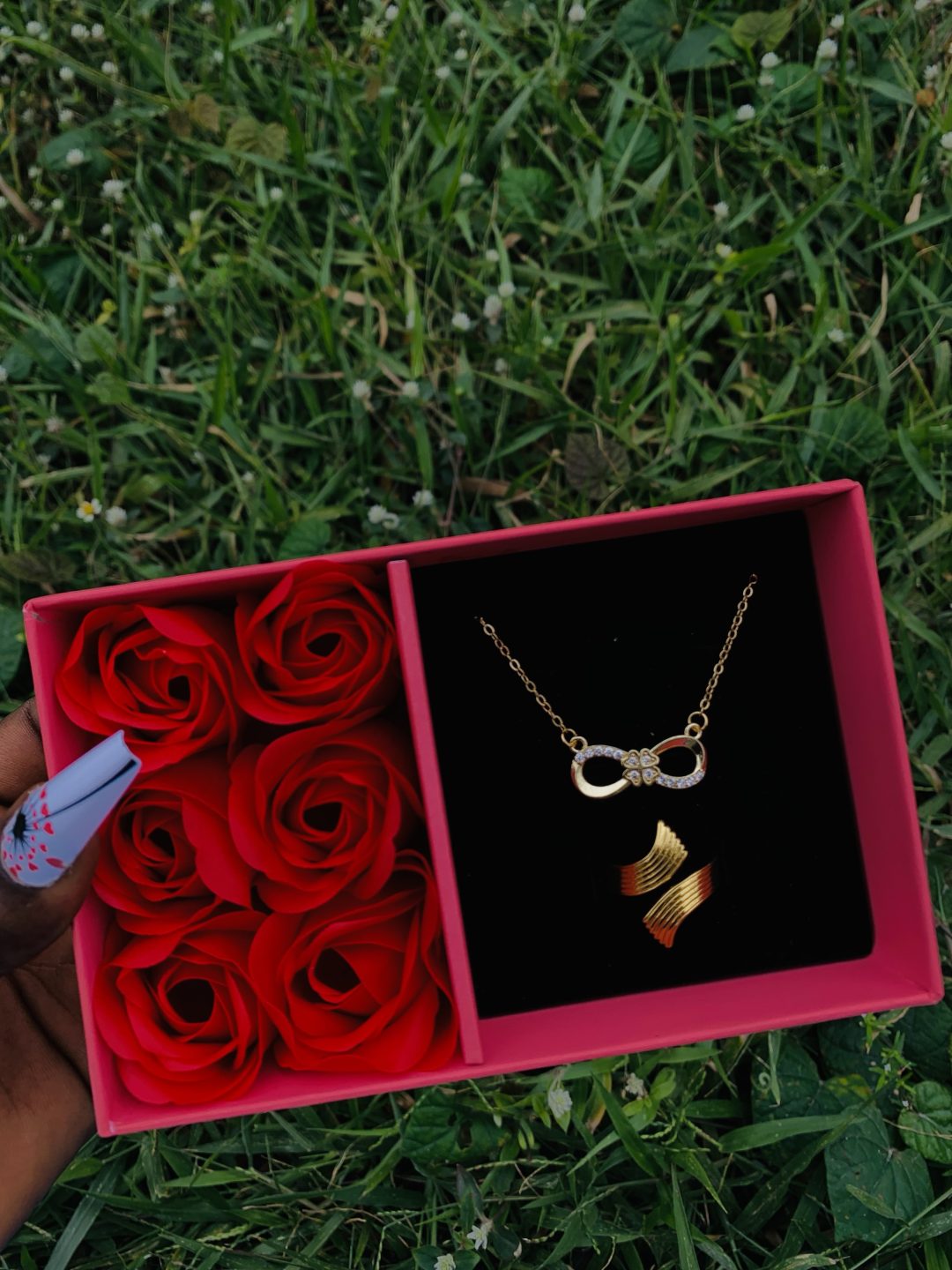 Dainty necklace and ring comes with paper box 005 - Image 2