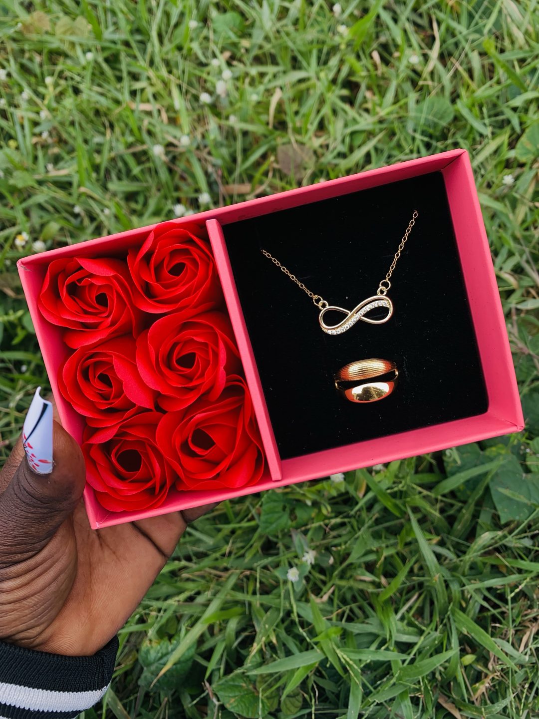 Dainty necklace and ring comes with paper box 002 - Image 3