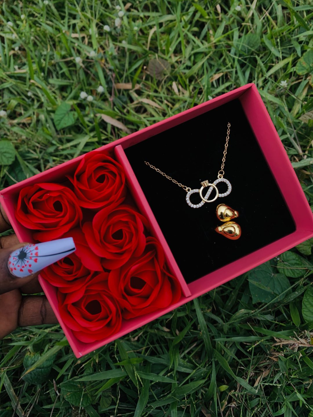 Dainty necklace and ring comes with paper box 003