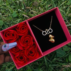 Dainty necklace and ring comes with paper box 003
