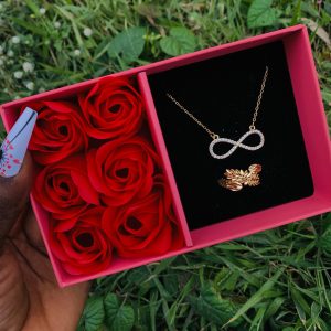 Dainty necklace and ring comes with paper box 001