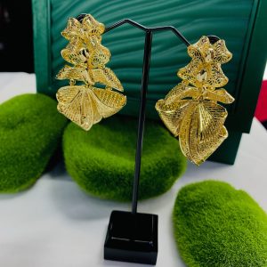 Yixin Bongos earrings