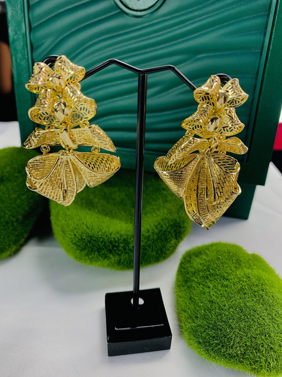 Yixin Bongos earrings - Image 3