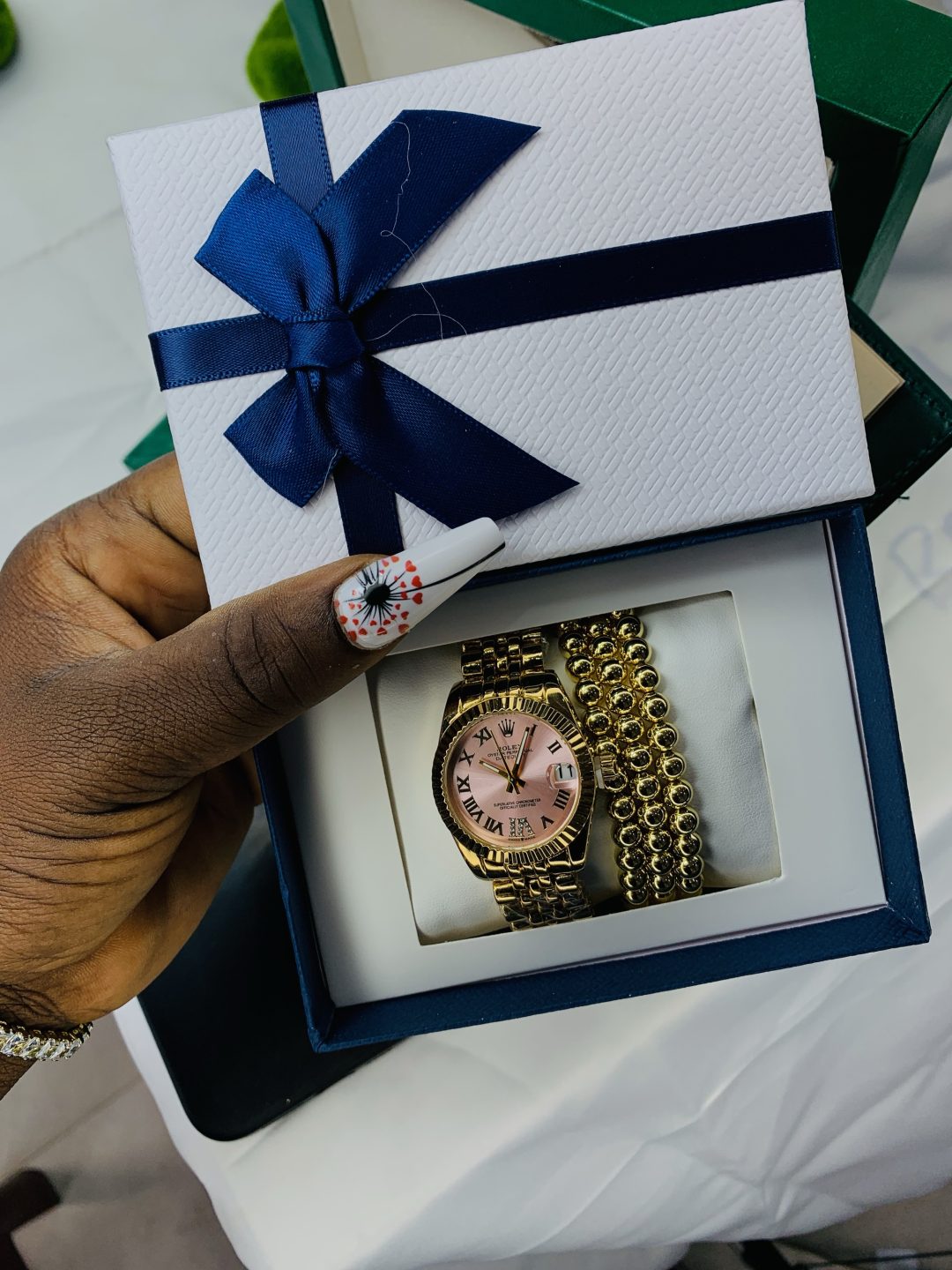 Rolex Gold pink face g Comes with exact box - Image 4