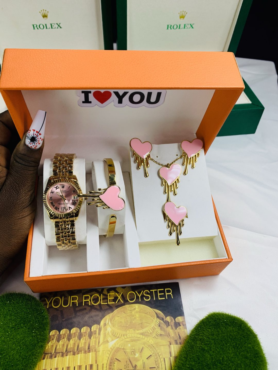 Rolex gold pink face comes with big paper box - Image 4