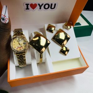 Rolex gold/Gold face comes with paper box