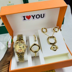 Rolex oyster gold face comes with big paper box