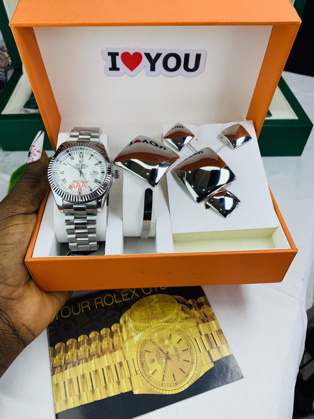 Rolex oyster silver face combo comes with big paper box - Image 3