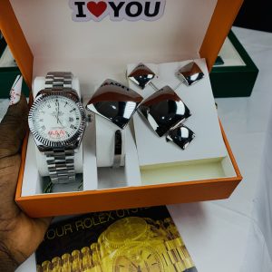 Rolex oyster silver face combo comes with big paper box