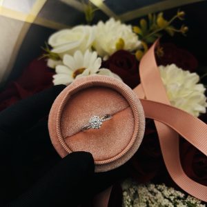 Moissanite ring 004