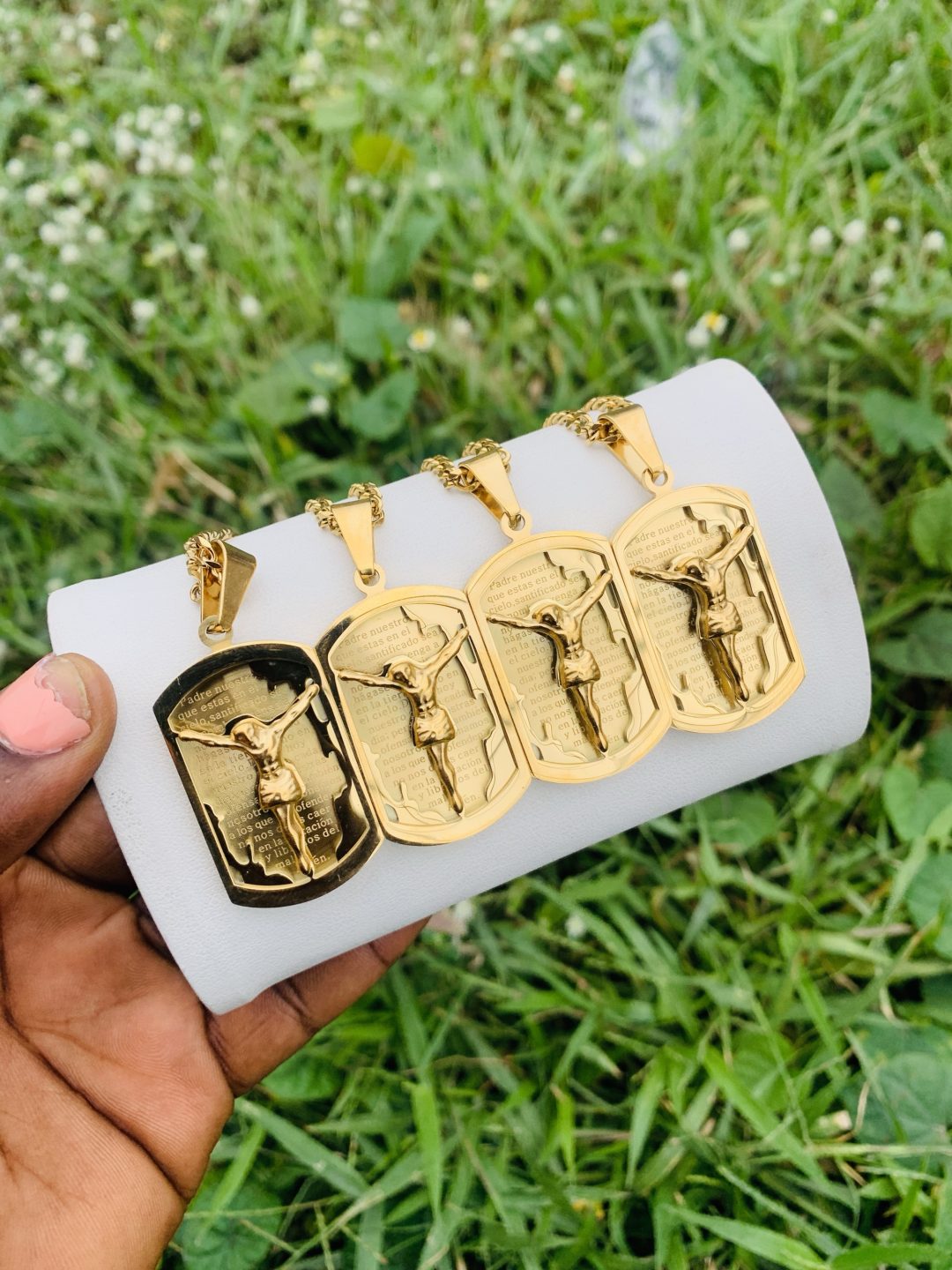 Male steel gold necklace 001 - Image 4