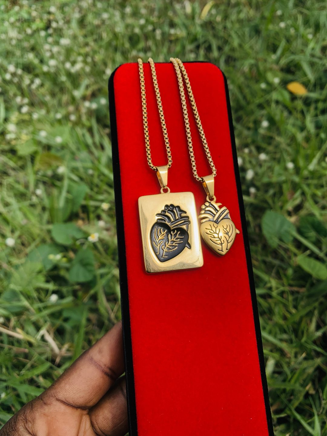 Anatomy gold necklace - Image 2