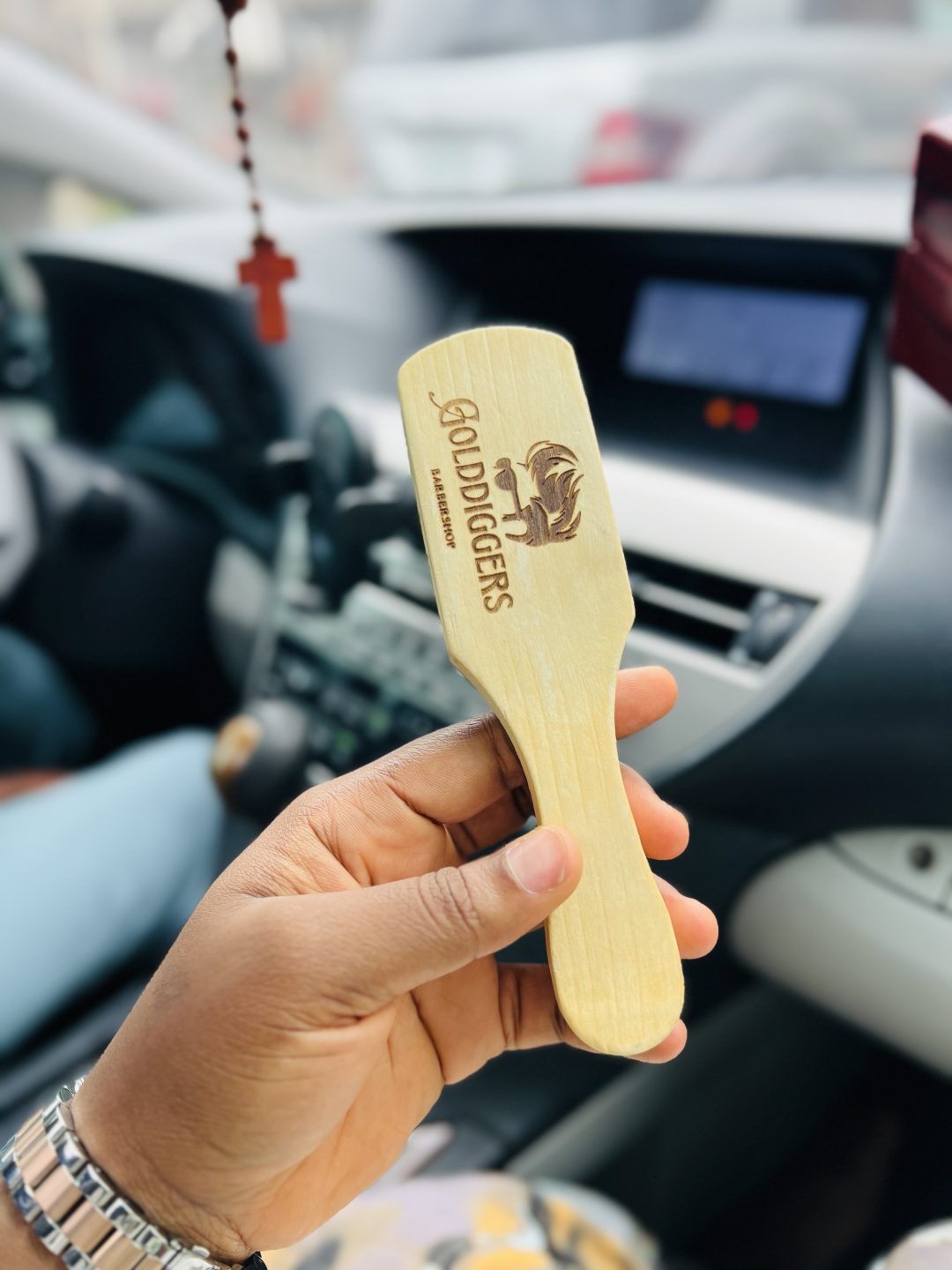 Engraved wooden beards/hair brush - Image 7