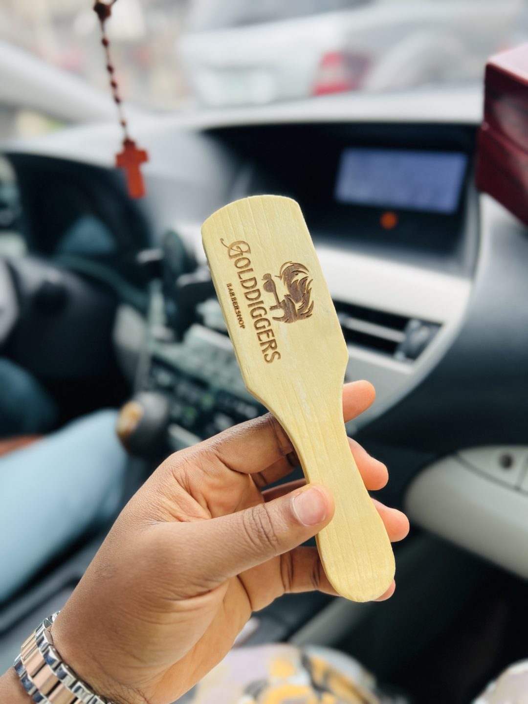 Engraved wooden beards/hair brush - Image 6