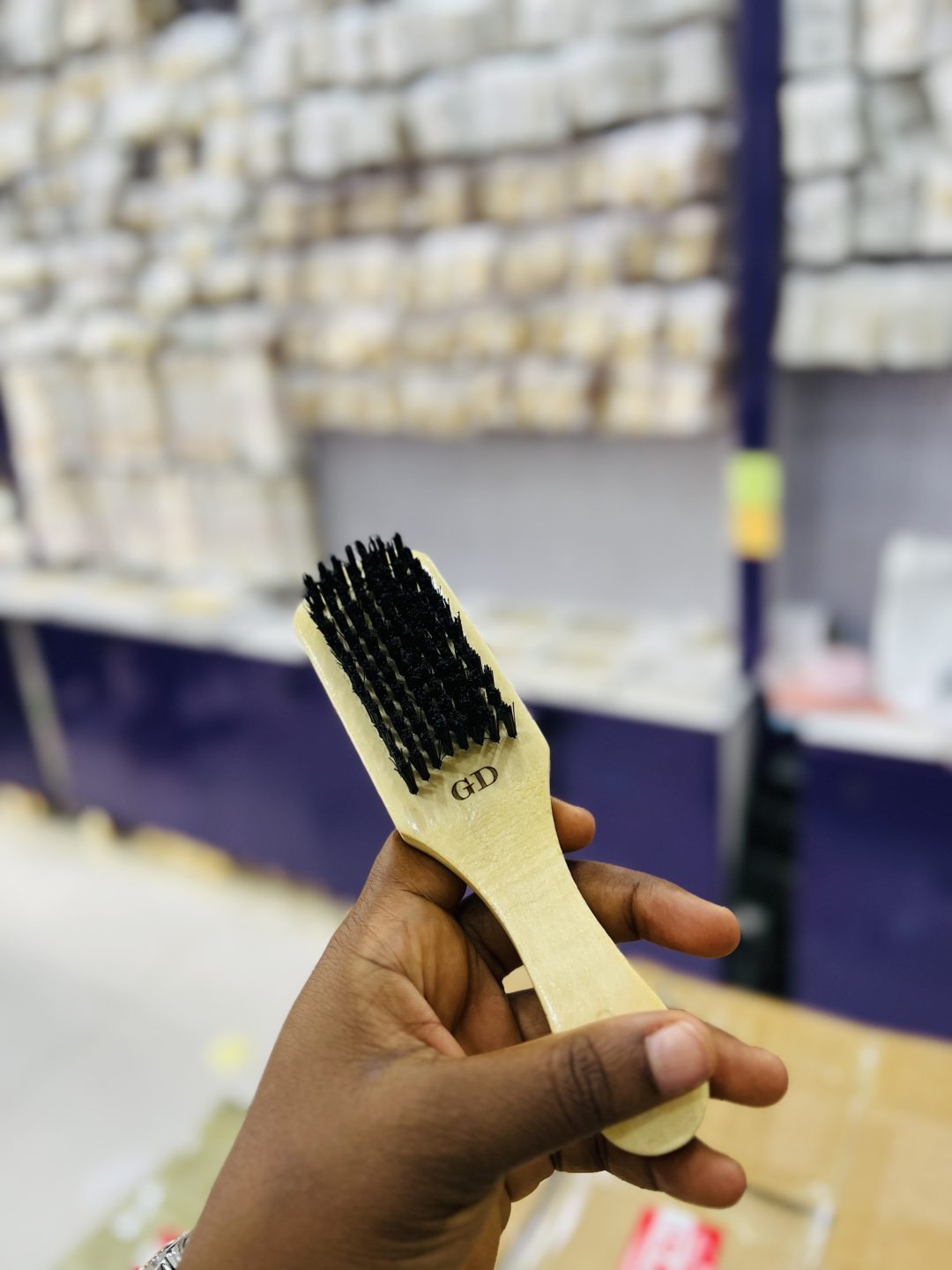 Engraved wooden beards/hair brush - Image 3