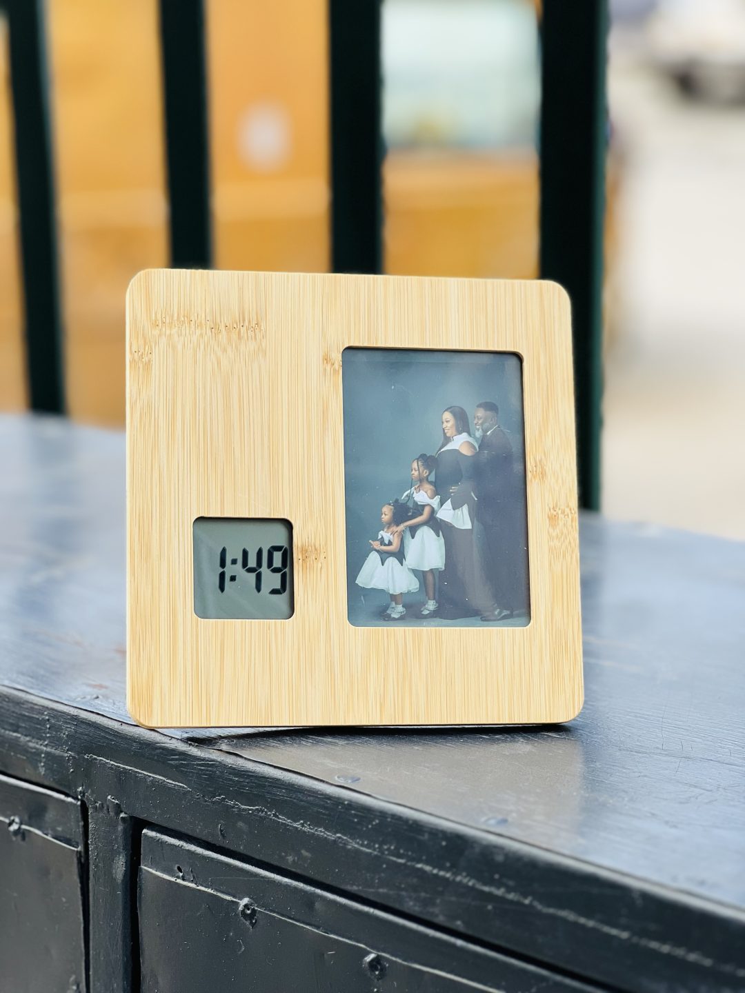 Engraved picture clock table stand - Image 6