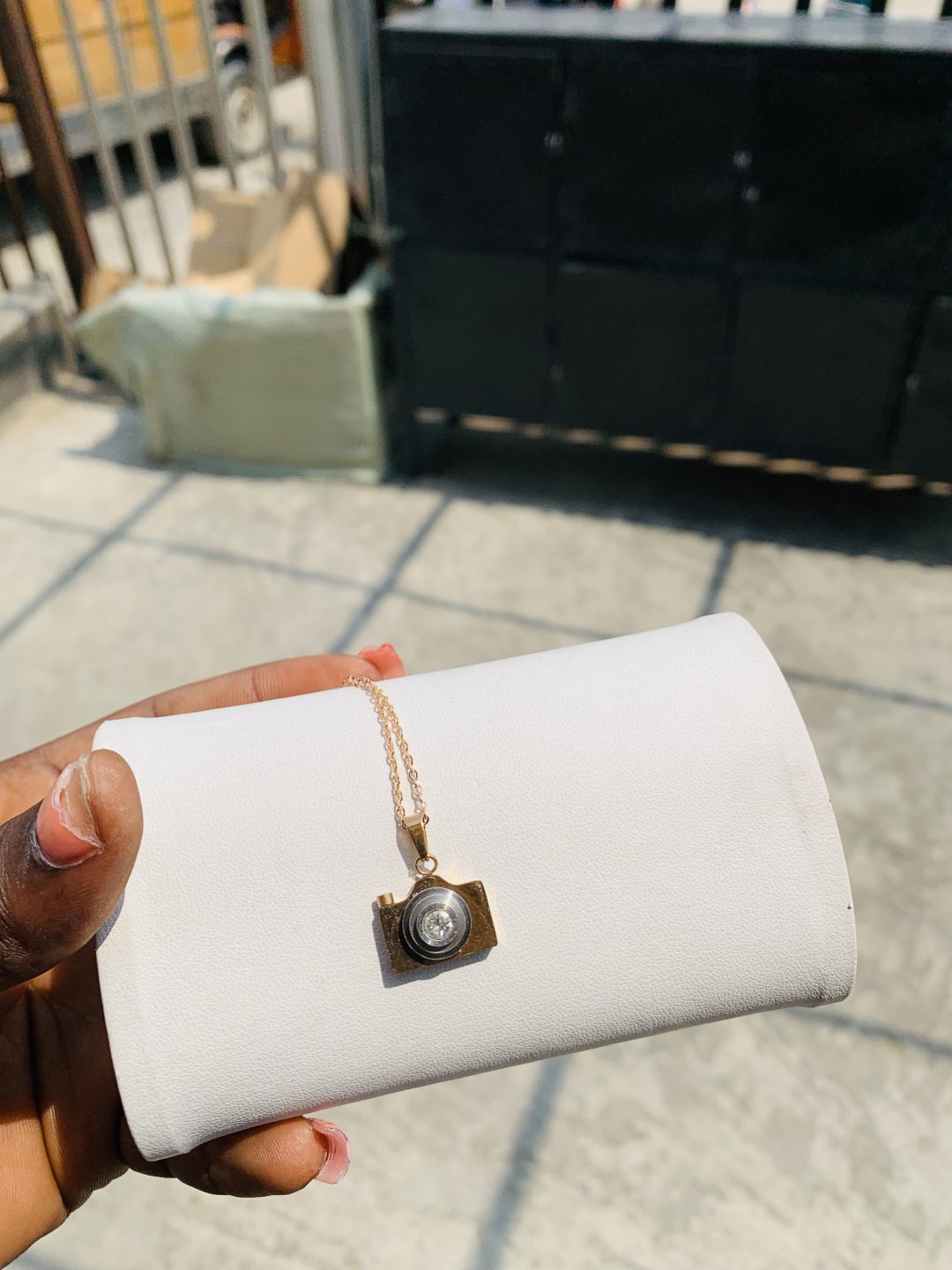 Female Rosegold necklace - Image 3