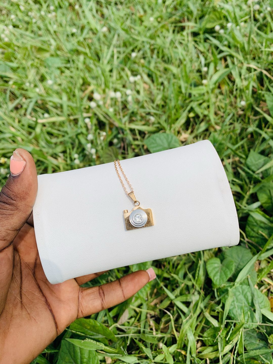 Female Rosegold necklace