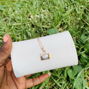 Female Rosegold necklace