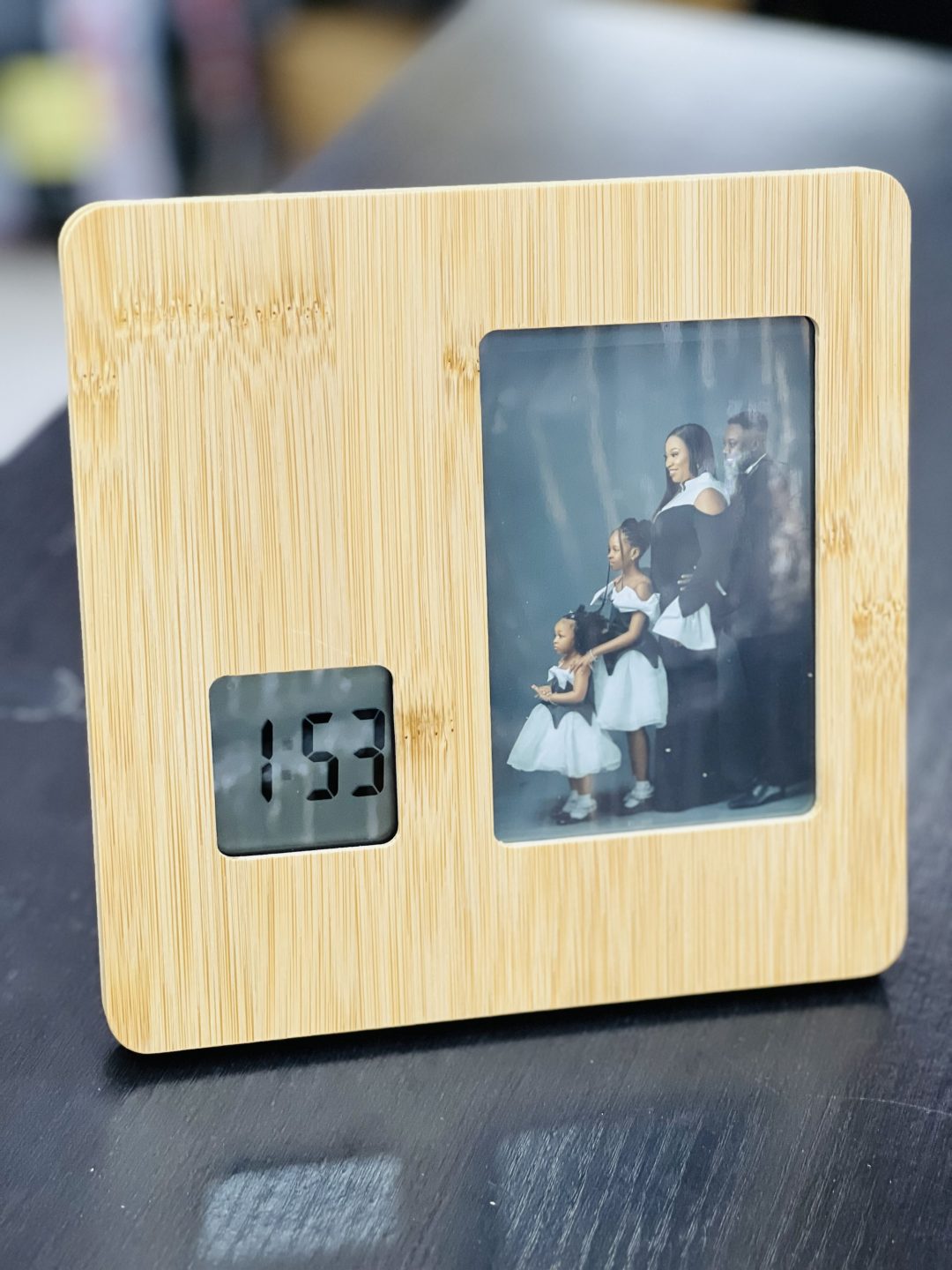Engraved picture clock table stand - Image 7