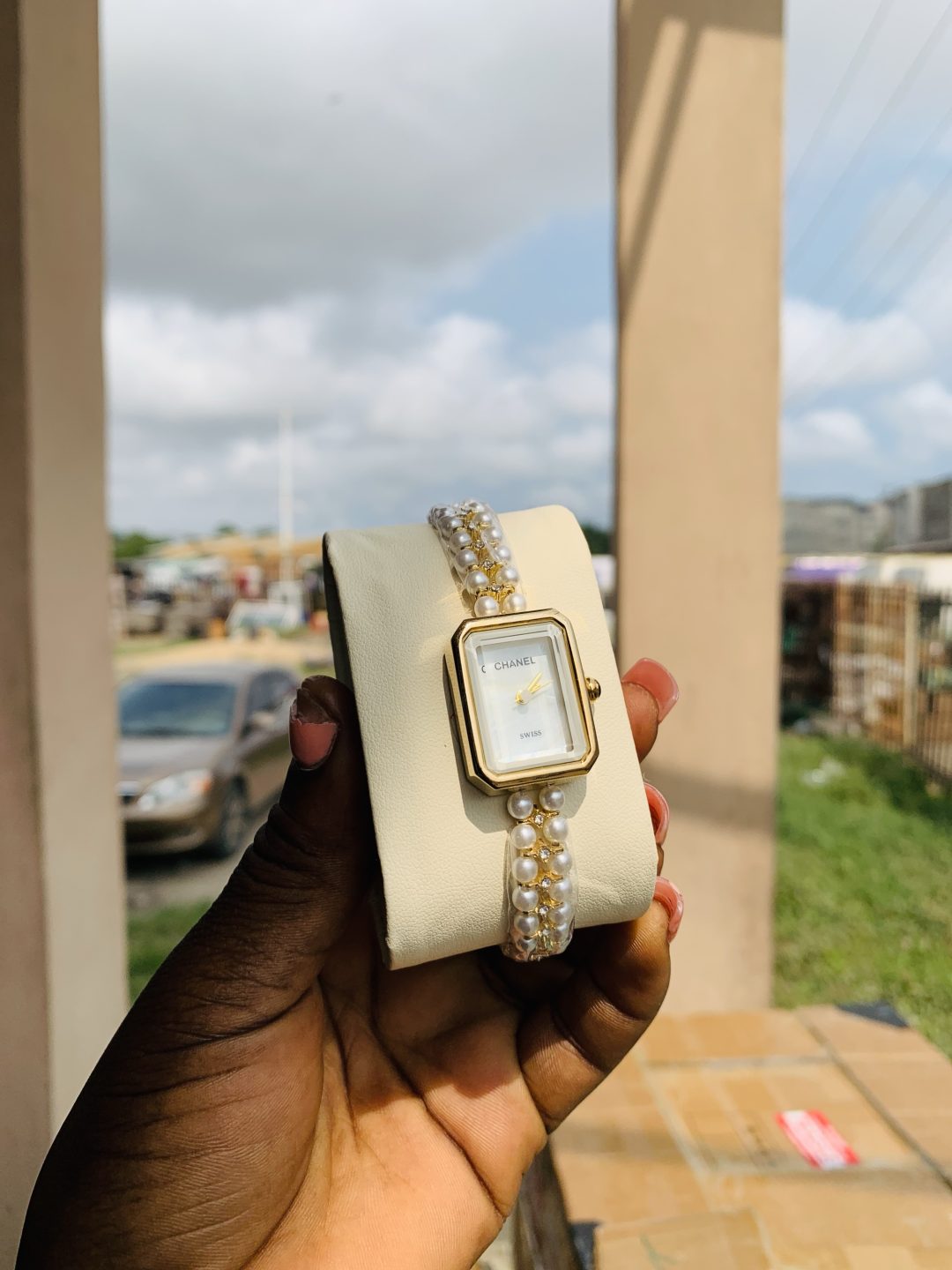 Channel pearl watch - Image 4