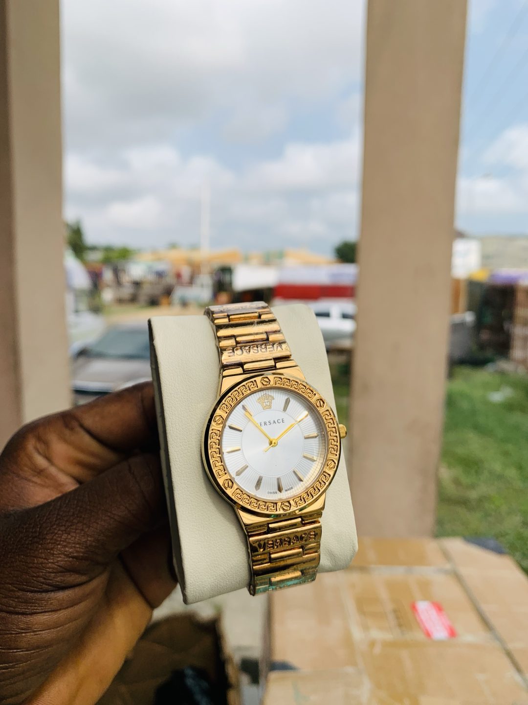 Versace gold watch - Image 5