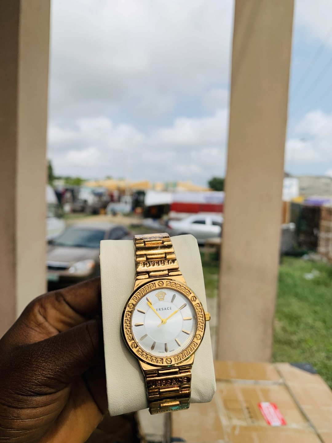 Versace gold watch - Image 3