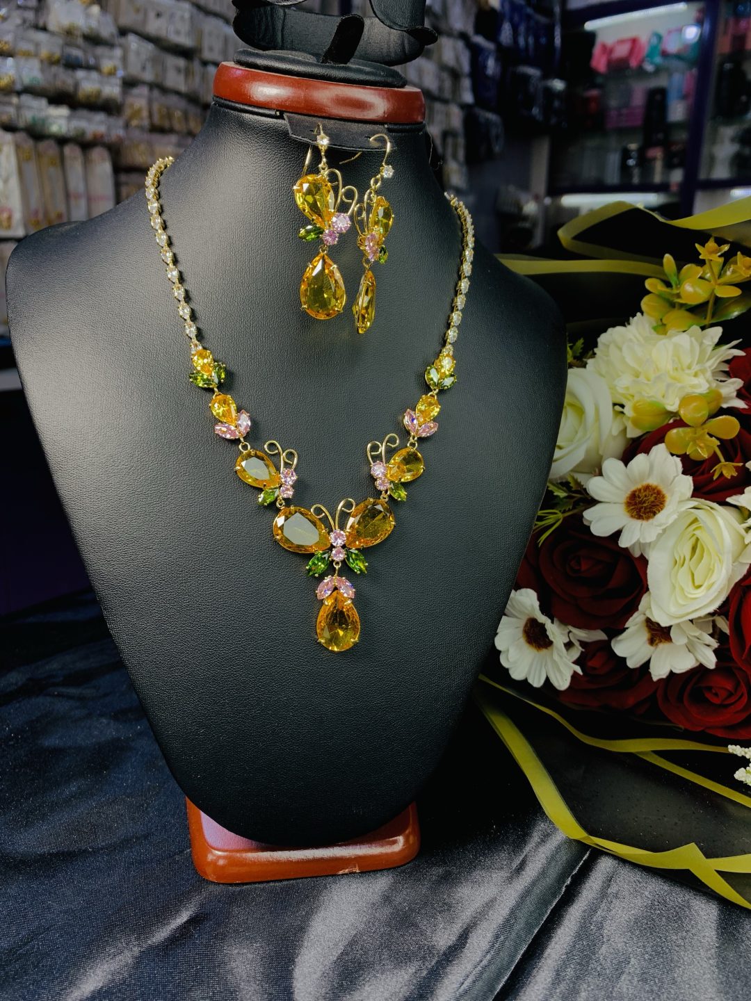 Multicolored fashion set 001 - Image 2