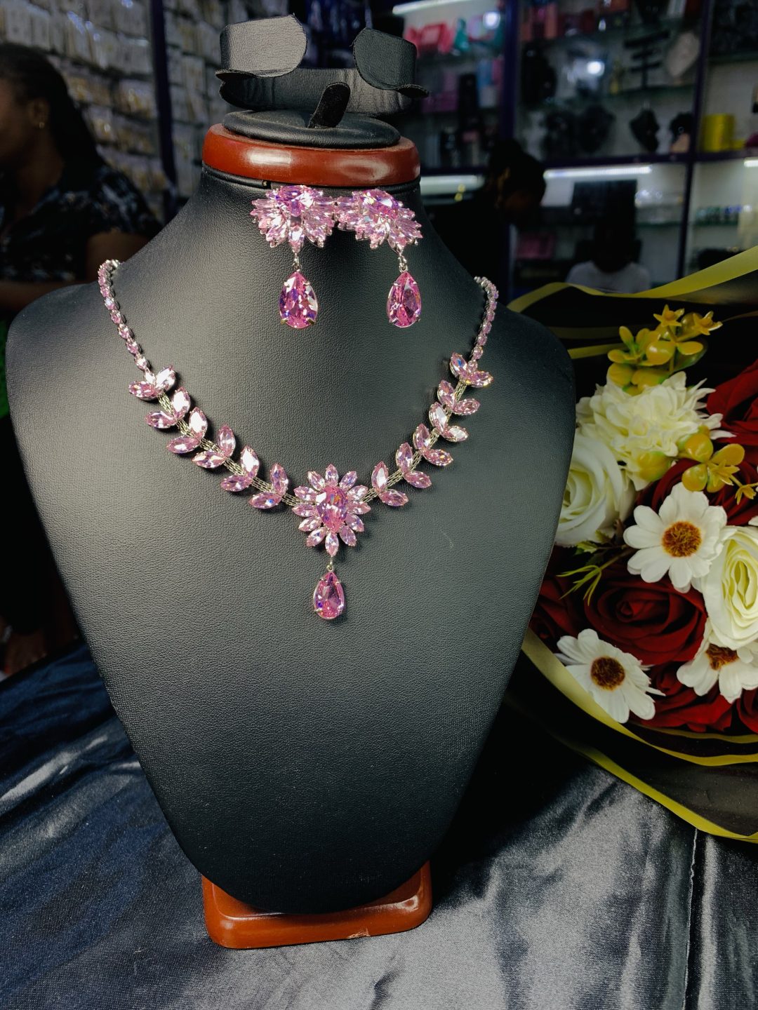 Pink stone flowered fashion set 006 - Image 2