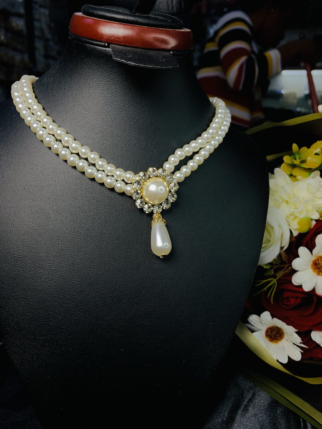 Circle stone pearl necklace