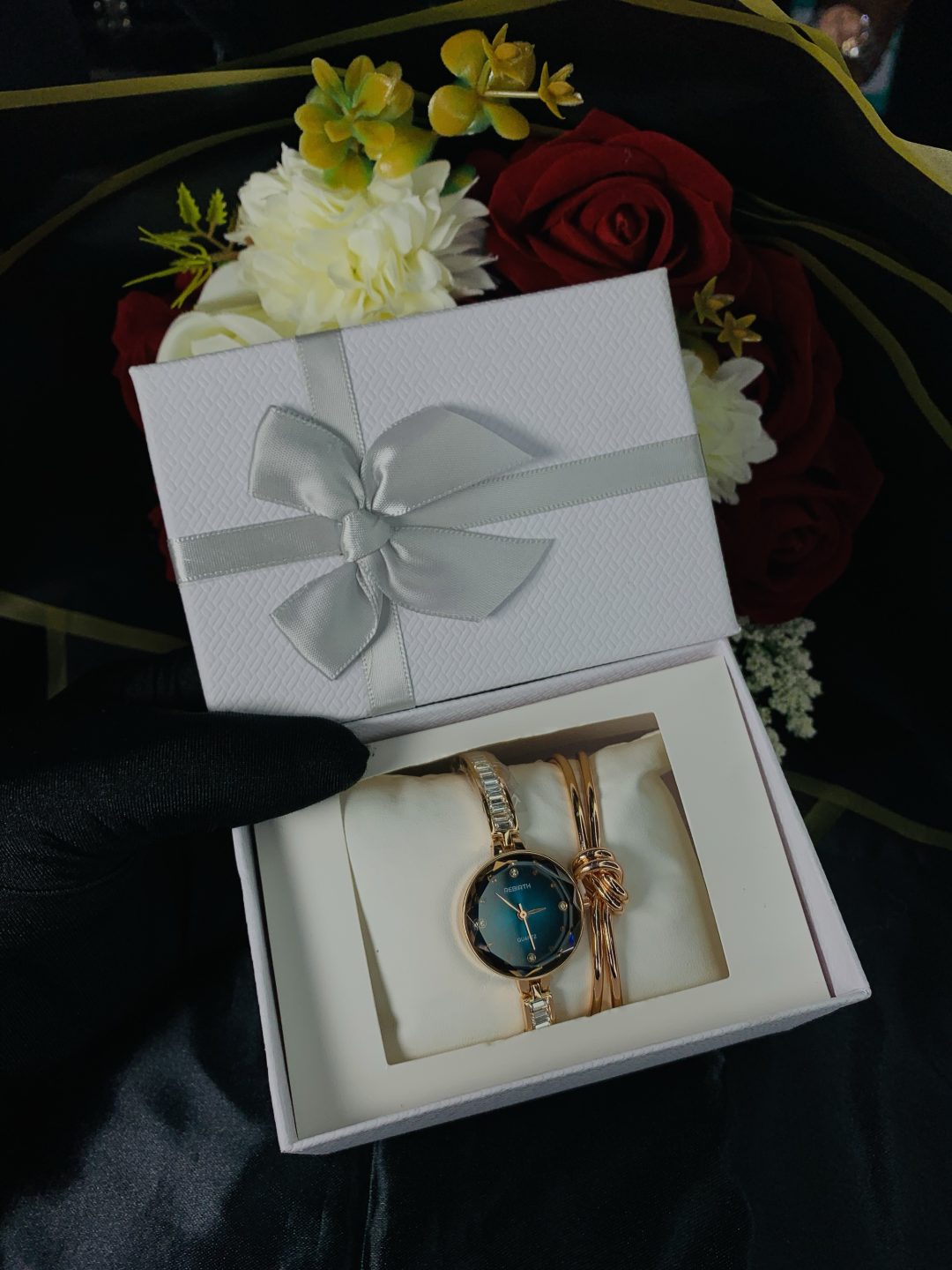 Rebirth Rosegold watch combo comes with exact - Image 6