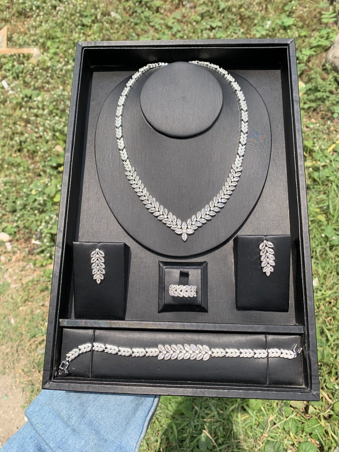 001 zirconia bridal silver set - Image 5