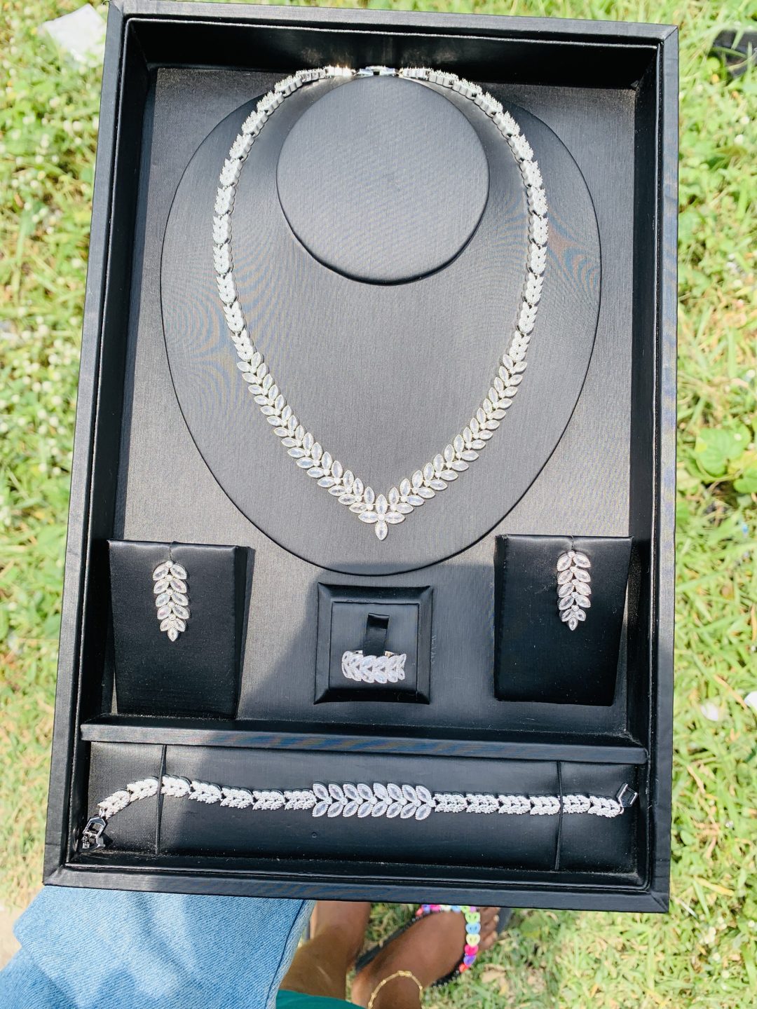 001 zirconia bridal silver set - Image 6