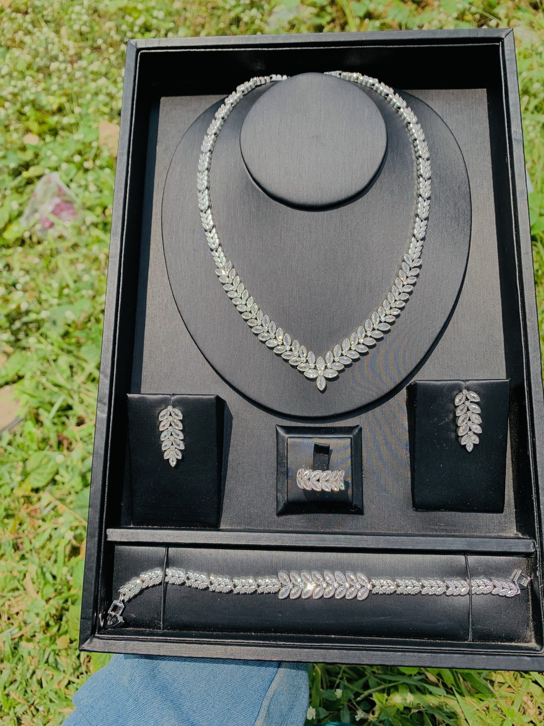 001 zirconia bridal silver set - Image 4