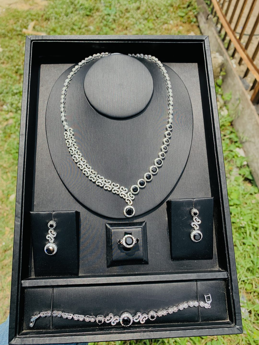 002 zirconia black stone bridal set