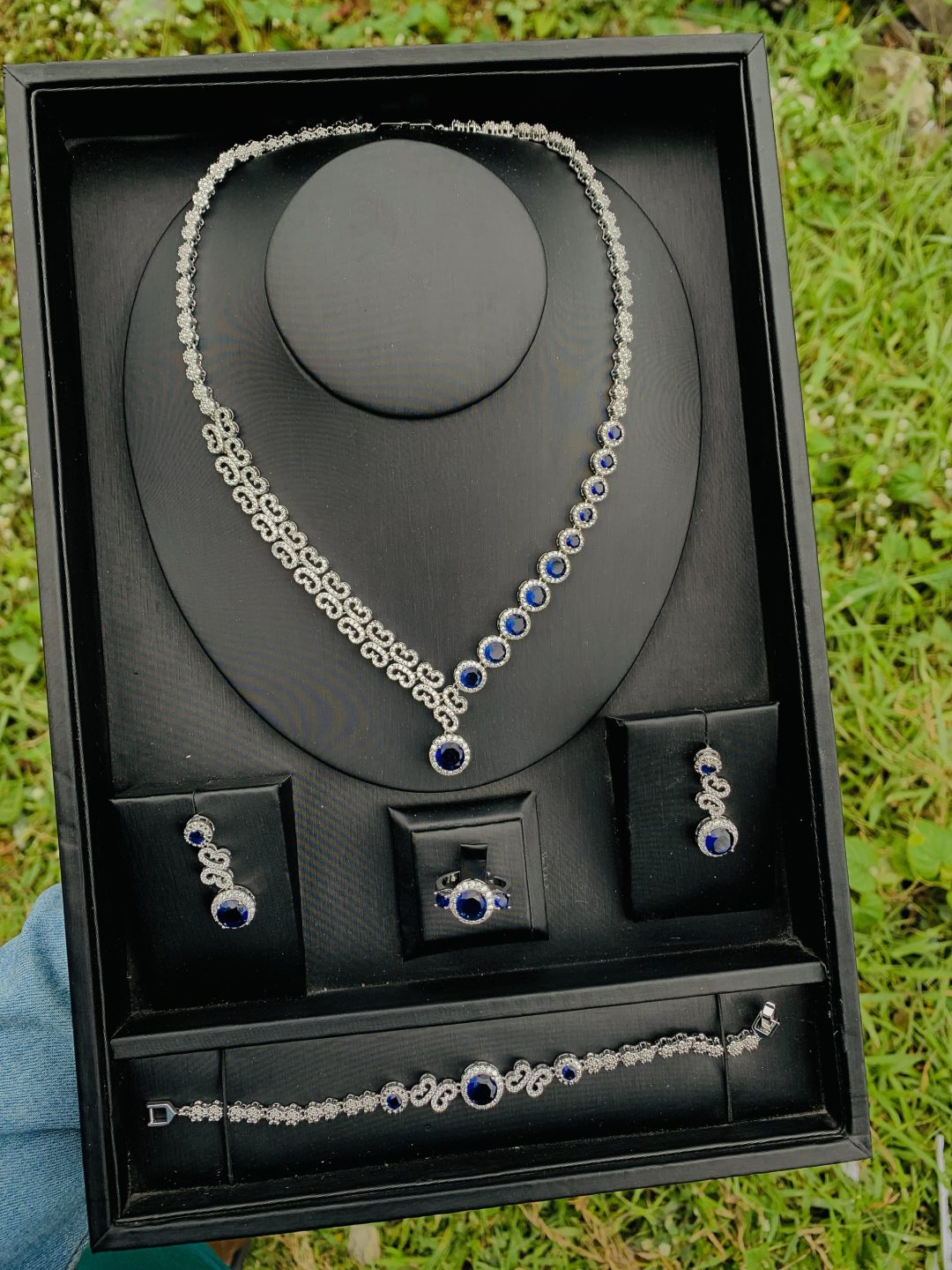 003 zirconia blue stone bridal set - Image 4