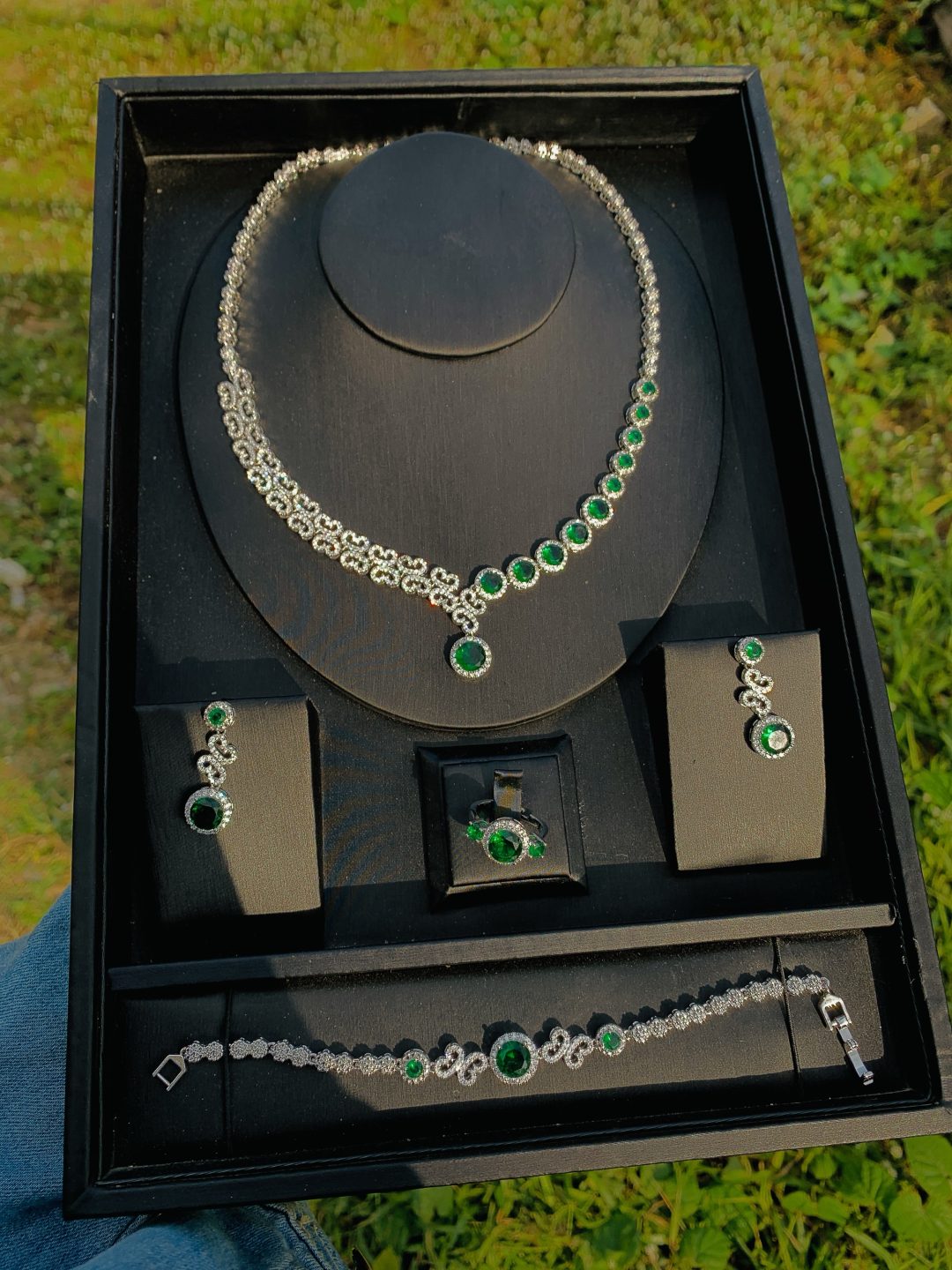 005 zirconia green stone bridal set