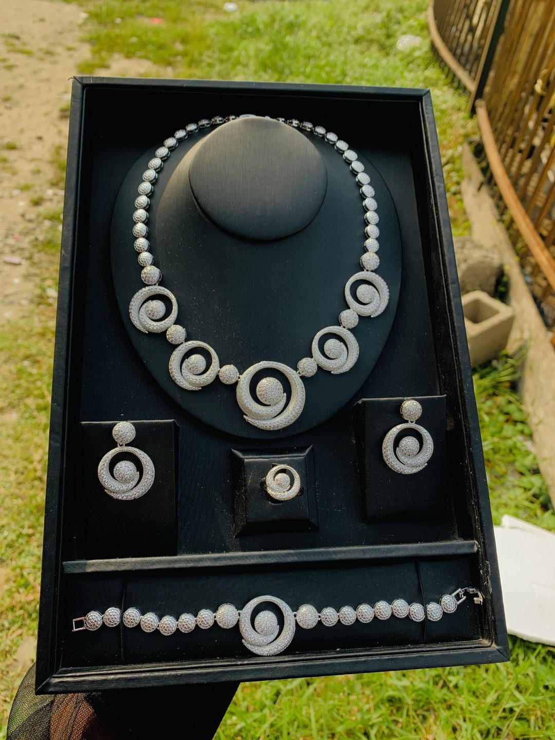 007 zirconia silver bridal set - Image 6