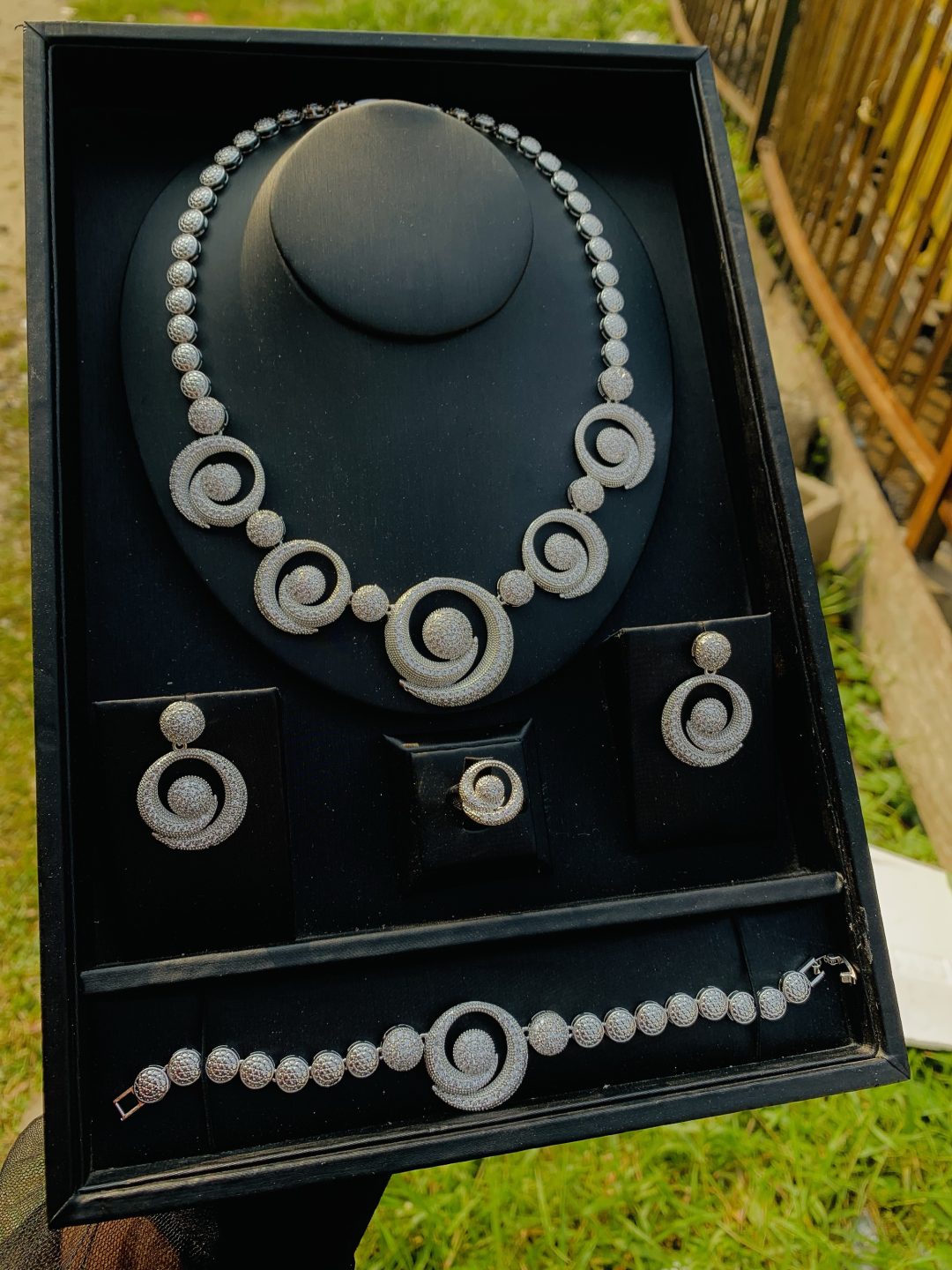 007 zirconia silver bridal set - Image 3