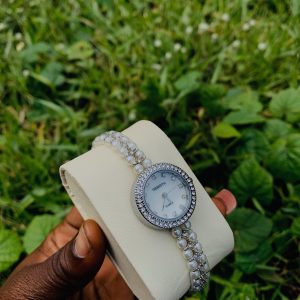 Rebirth silver pearl watch
