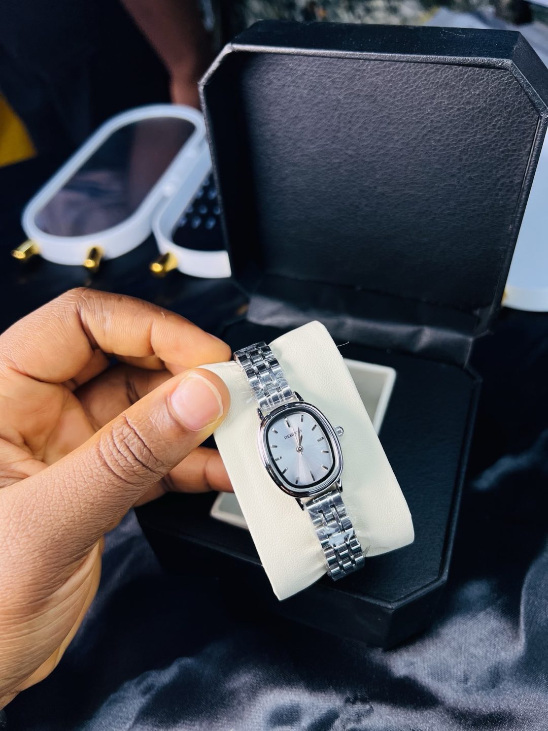 Rebirth white  slim face watch - Image 4