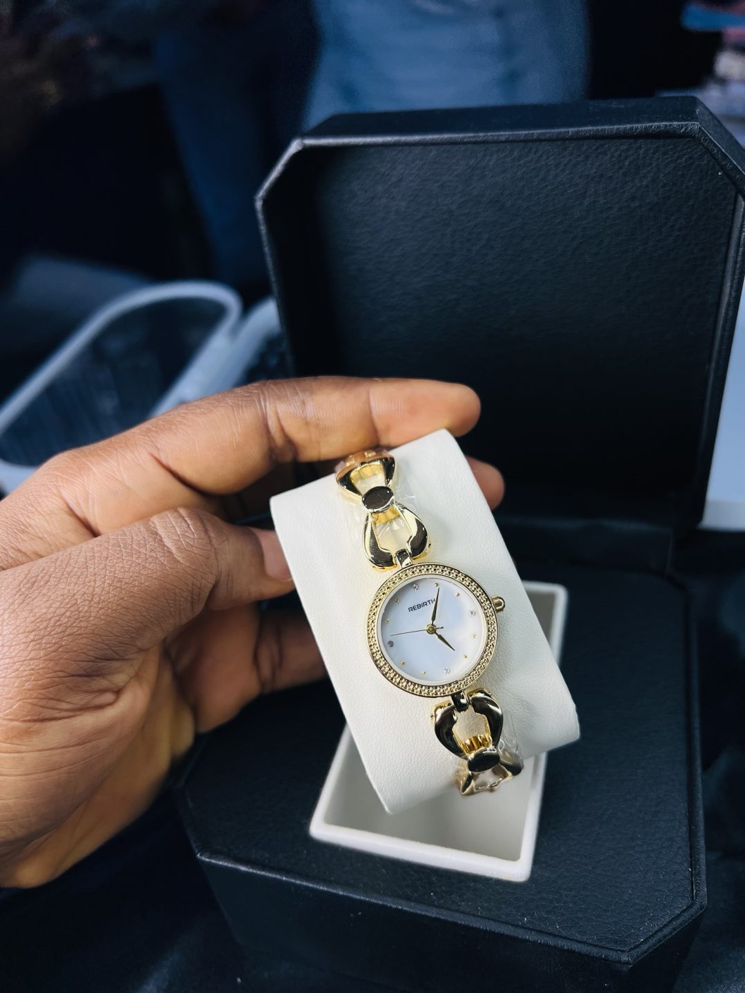 Rebirth gold circle watch - Image 5