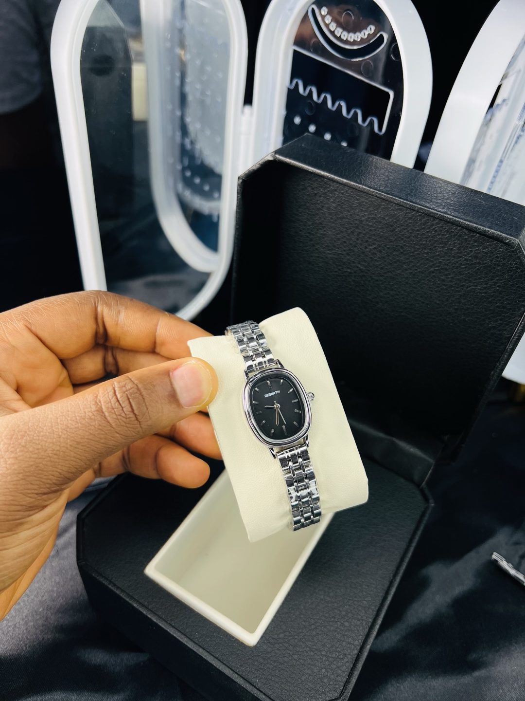 Rebirth black slim face watch - Image 2